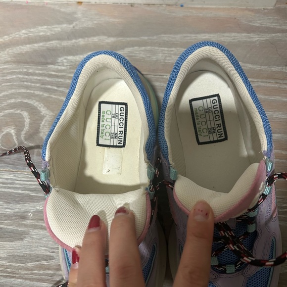 Gucci Run Sneakers size 36 - Picture 5 of 10